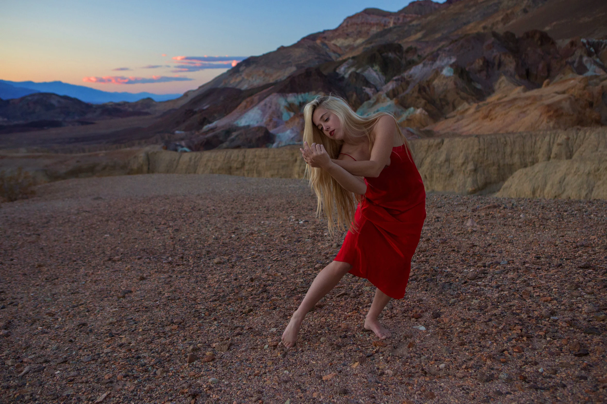AstroBandit_JordanRose_DeathValley_ArtistsPalette_RedSilk_Sunset_Dancing_2.jpg