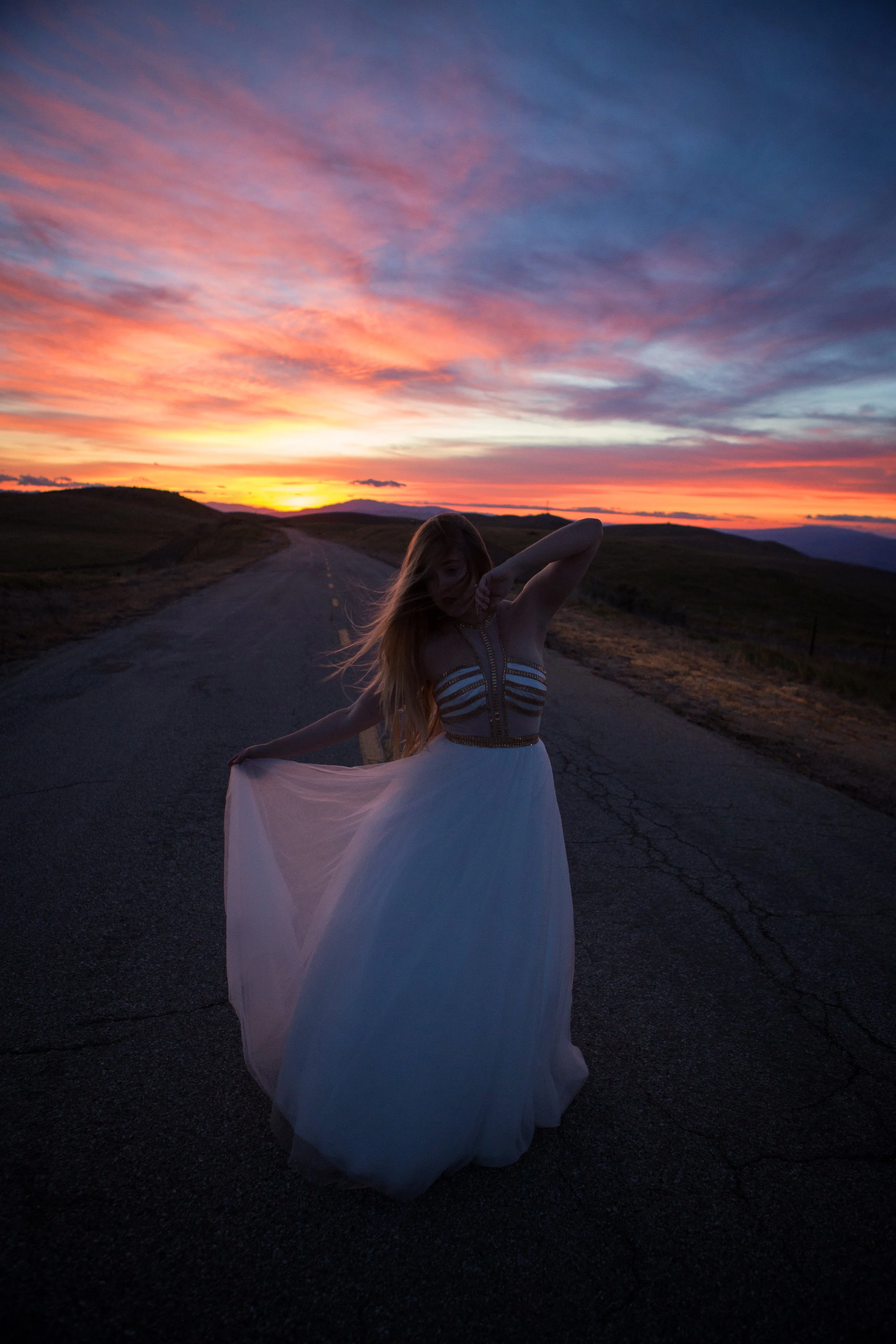 AstroBandit_MadisonJames_WhiteDress_LosPadresNationalForest_15.jpg