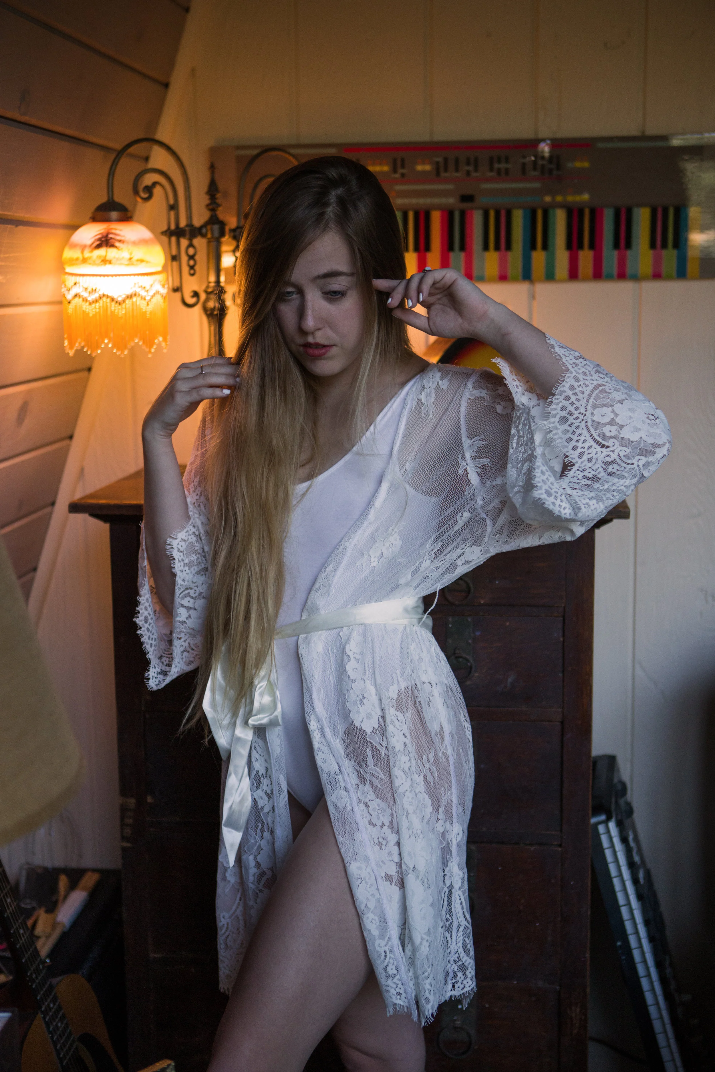 AstroBandit_ShowMeYourMuMu_lacewhiterobe_1.jpg