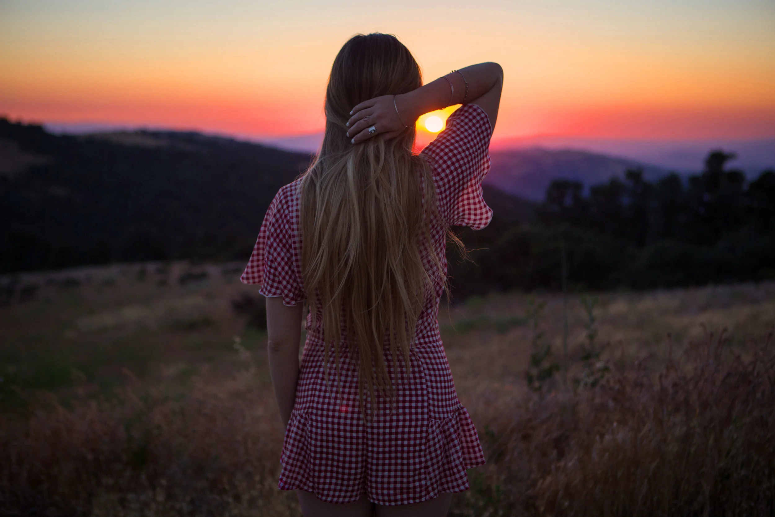 AstroBandit_ShowMeYourMuMu_Gingam_GoldenHour_7.jpg