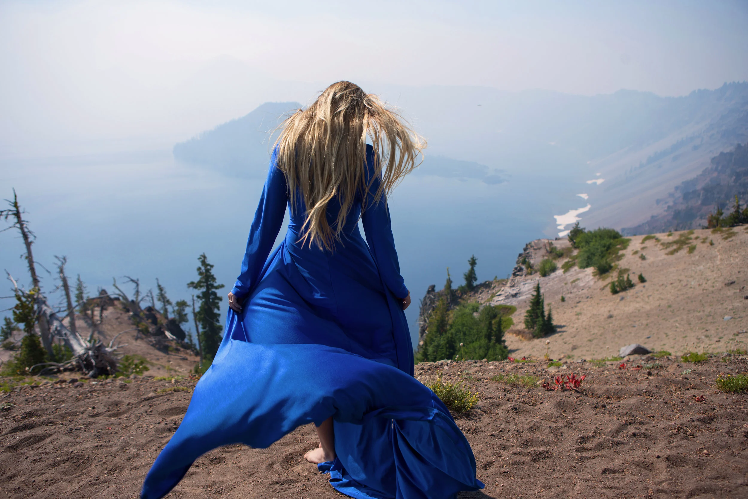 AstroBandit_CraterLake_Oregon_CobaltBlueDress_5.jpg