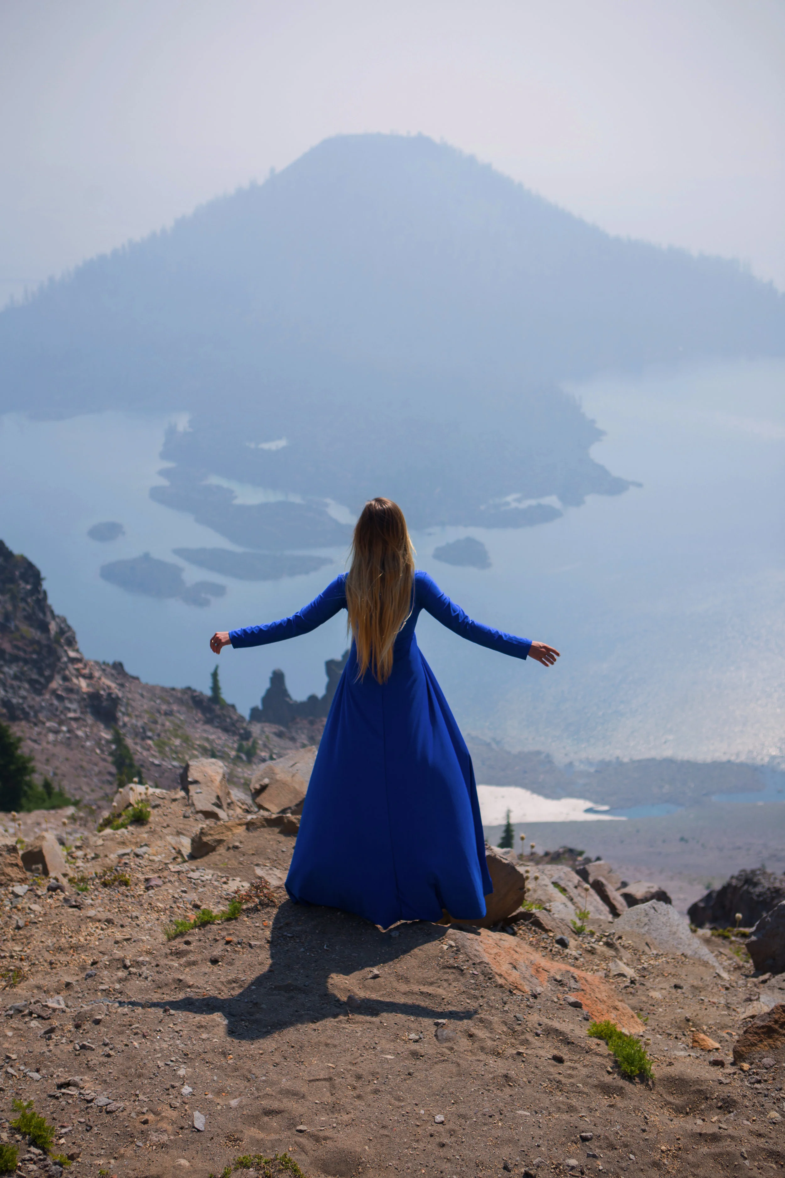 AstroBandit_CraterLake_Oregon_CobaltBlueDress_9.jpg