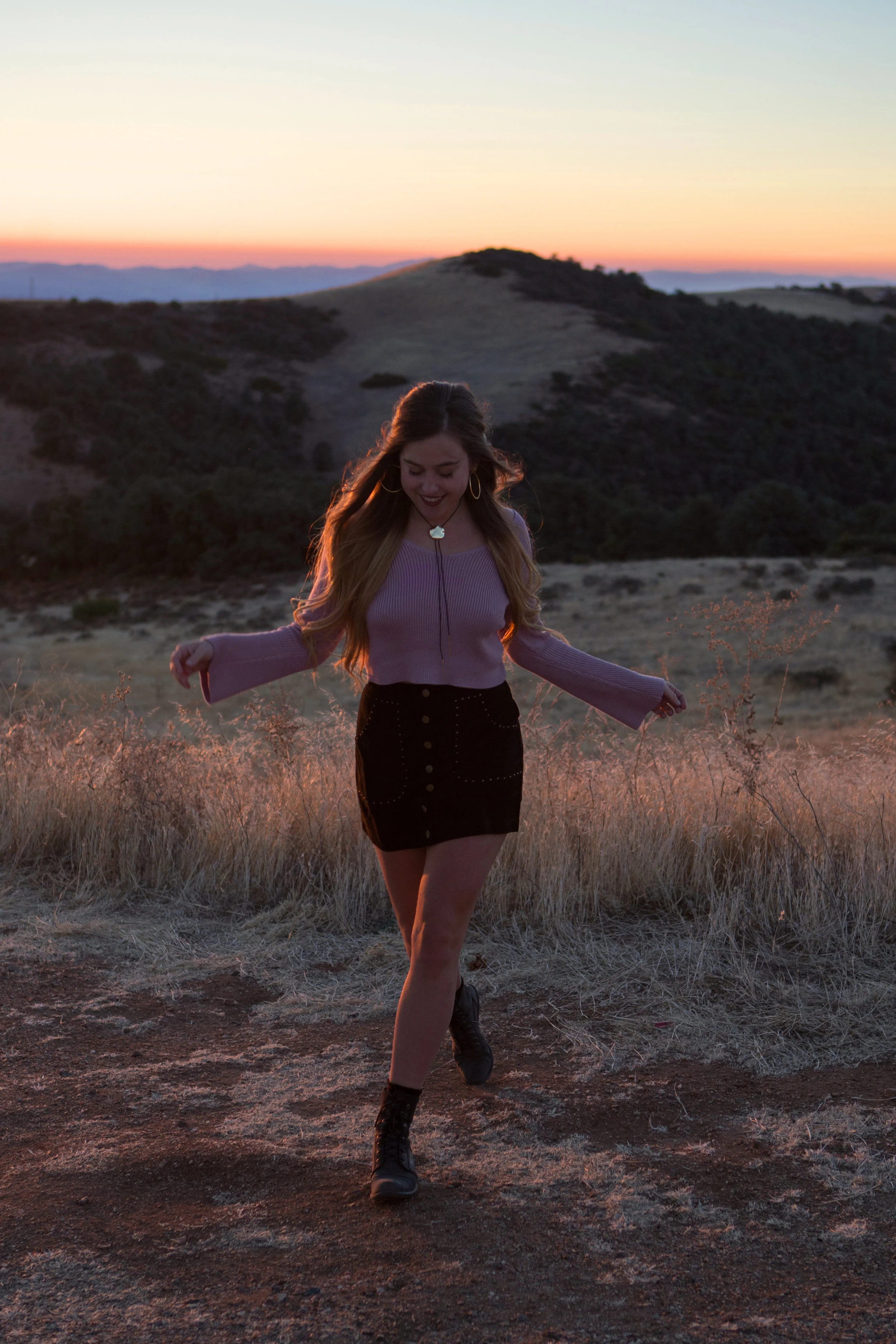 AstroBandit_JordanRose_Tobi_Gorjana_GoldenHour_Mauve_10.jpg