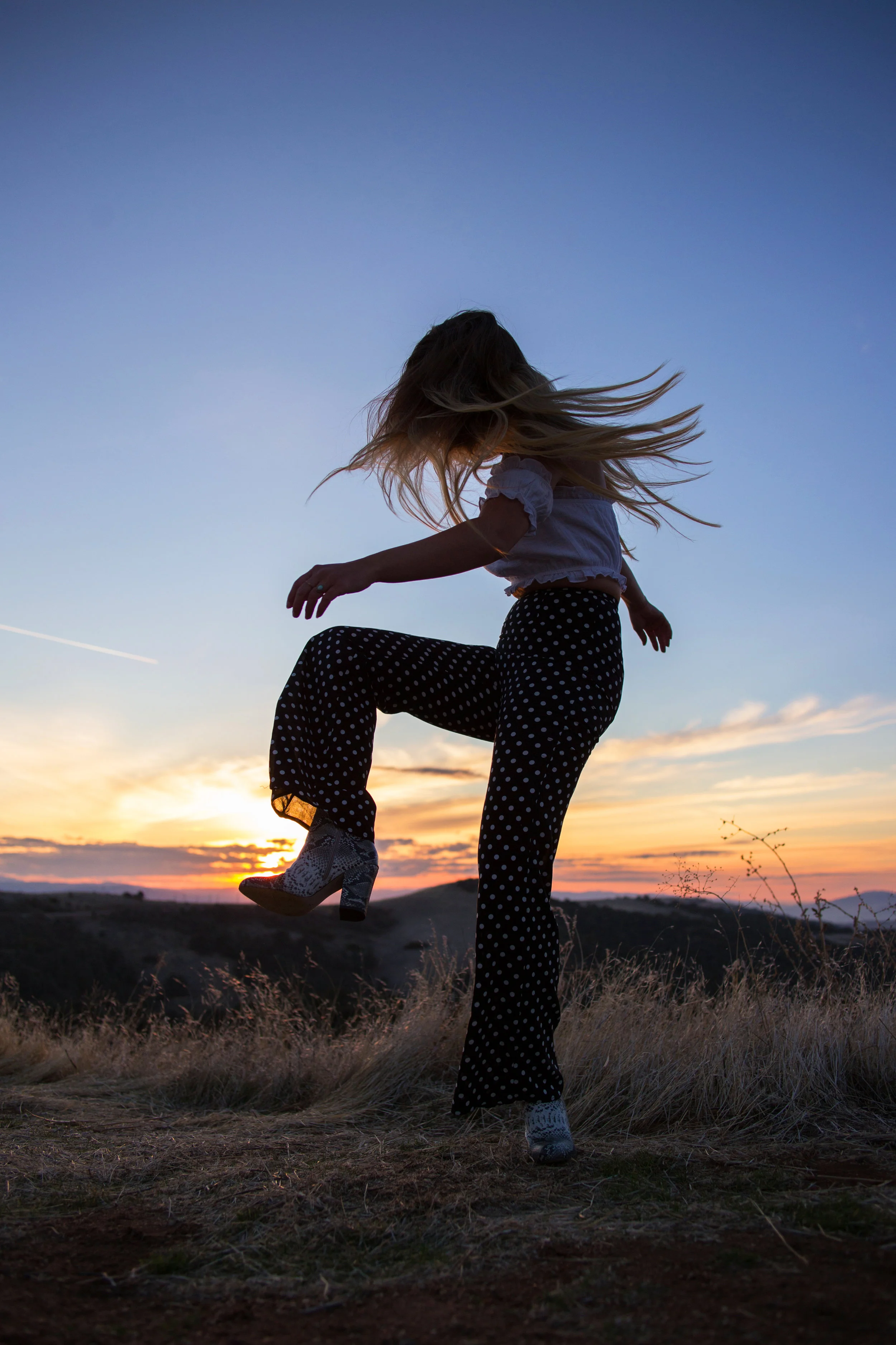 AstroBandit_Blackwater_Matisse_WildHoney_BlackPolkaDotPants_WhiteOffTheShoulderTop_SnakeskinBoots_9.jpg