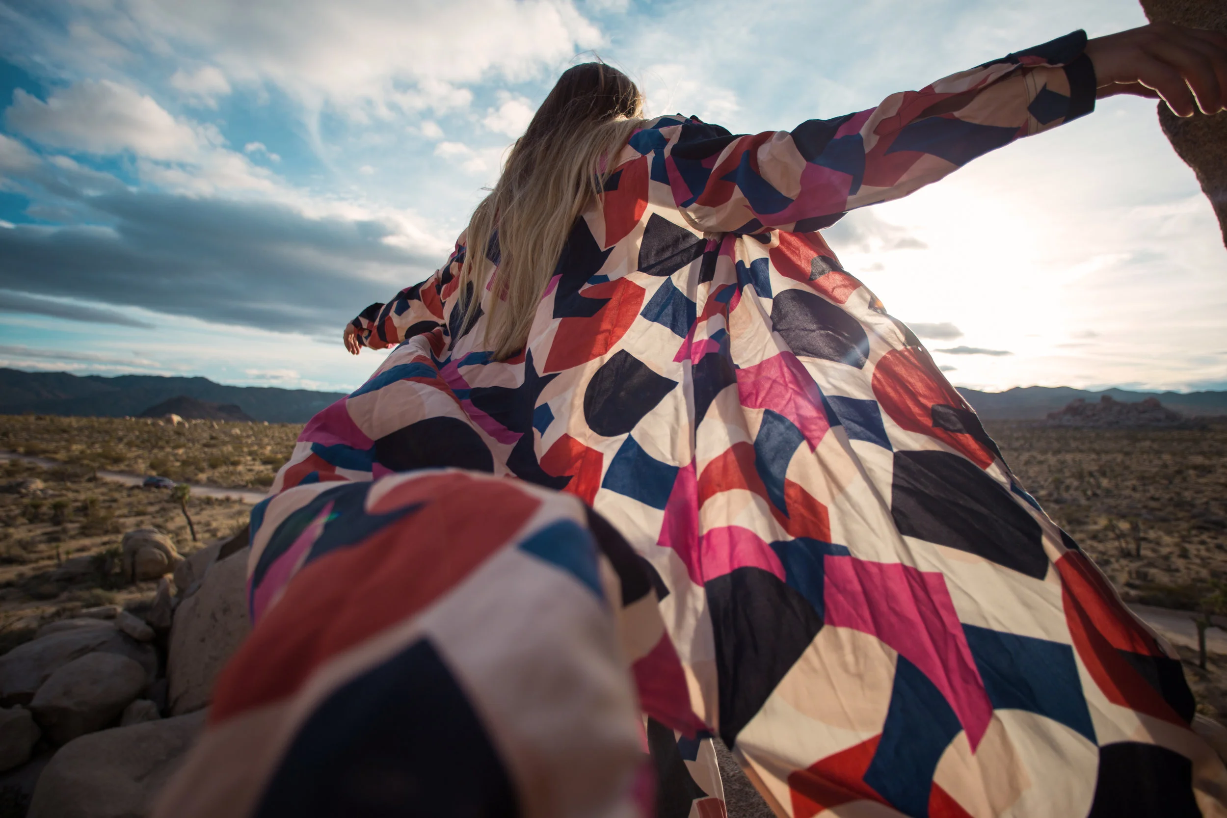 AstroBandit_JordanRose_GoJane_FreePeople_CowboyBoots_FarylRobin_Desert_Sunset_Spring_2018_MixingPrints_5.jpg