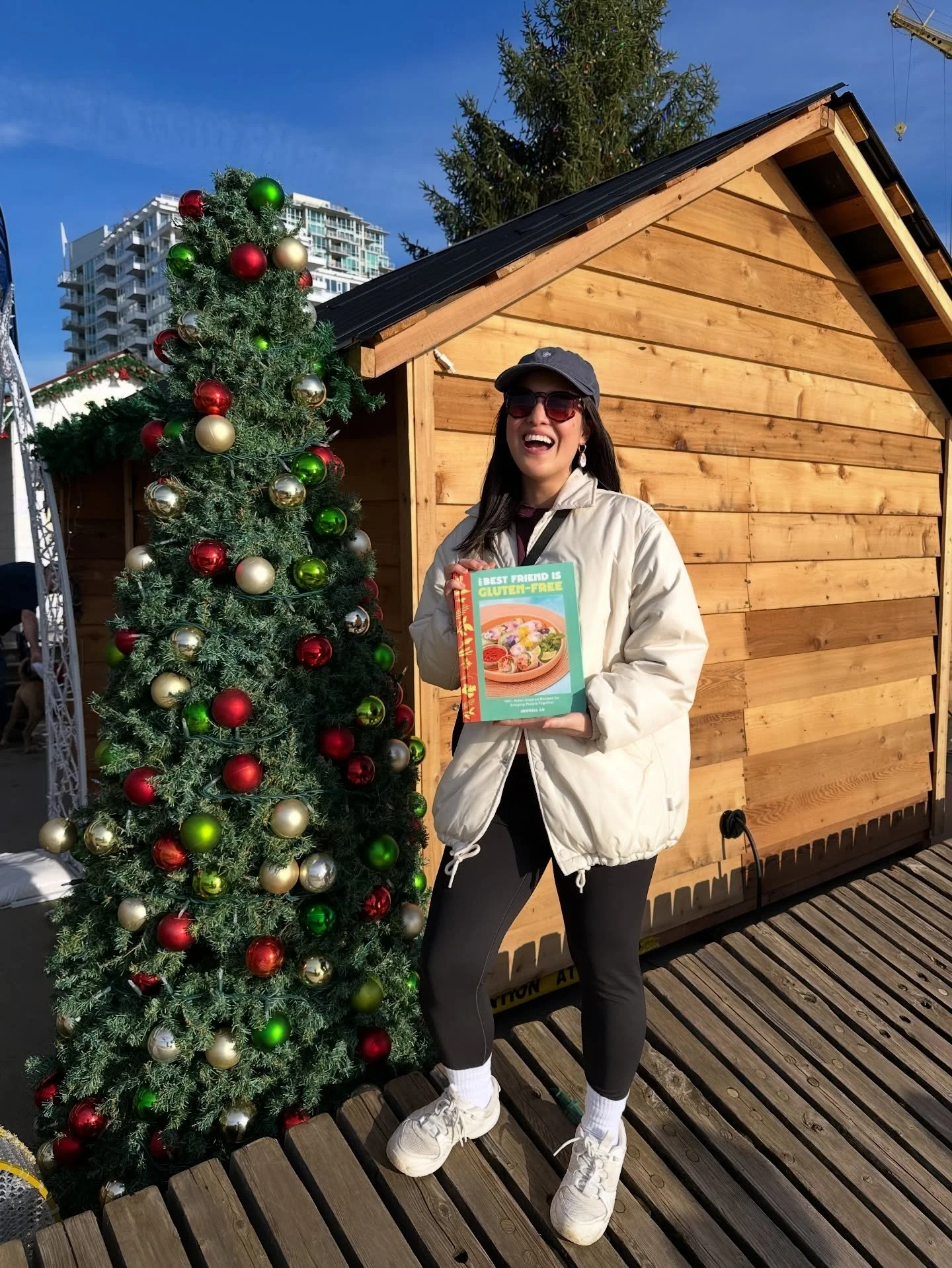 ✨ book signing event ✨

next sunday, i&rsquo;ll be at the naughty &amp; nice holiday market at @theskriptkitchen signing books! 

come say hi, browse the market, and sip on some gl&uuml;whein or hot apple cider while you&rsquo;re at it 🎄

dec 7th, 1