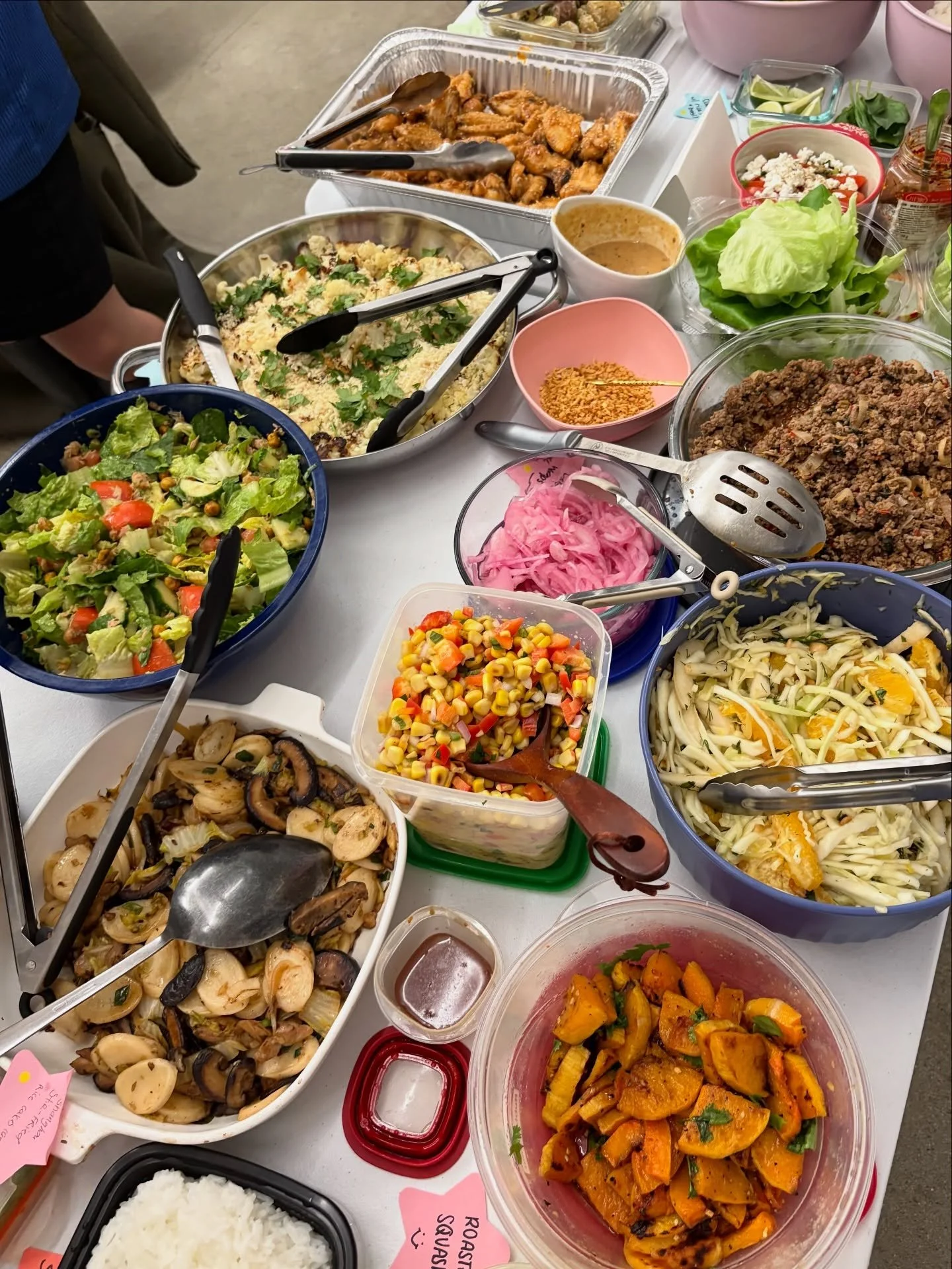 @nopressure.cookbookclub for #mybestfriendisglutenfree 🥘

how incredible to gather over an entire spread of dishes from the book, all cooked by you! you all crushed it, thank you for showing UP!! 

huge thanks to @rebekah.ho for making it all happen