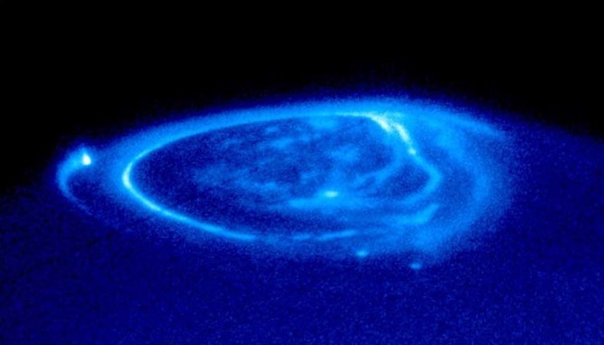 Blue aurora on Jupiter - Image credit: NASA/J Clarke