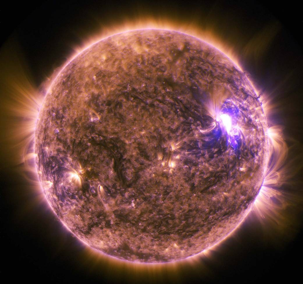 When the sun flares, space weather is on its way to Earth - Image Credit: NASA/SDO