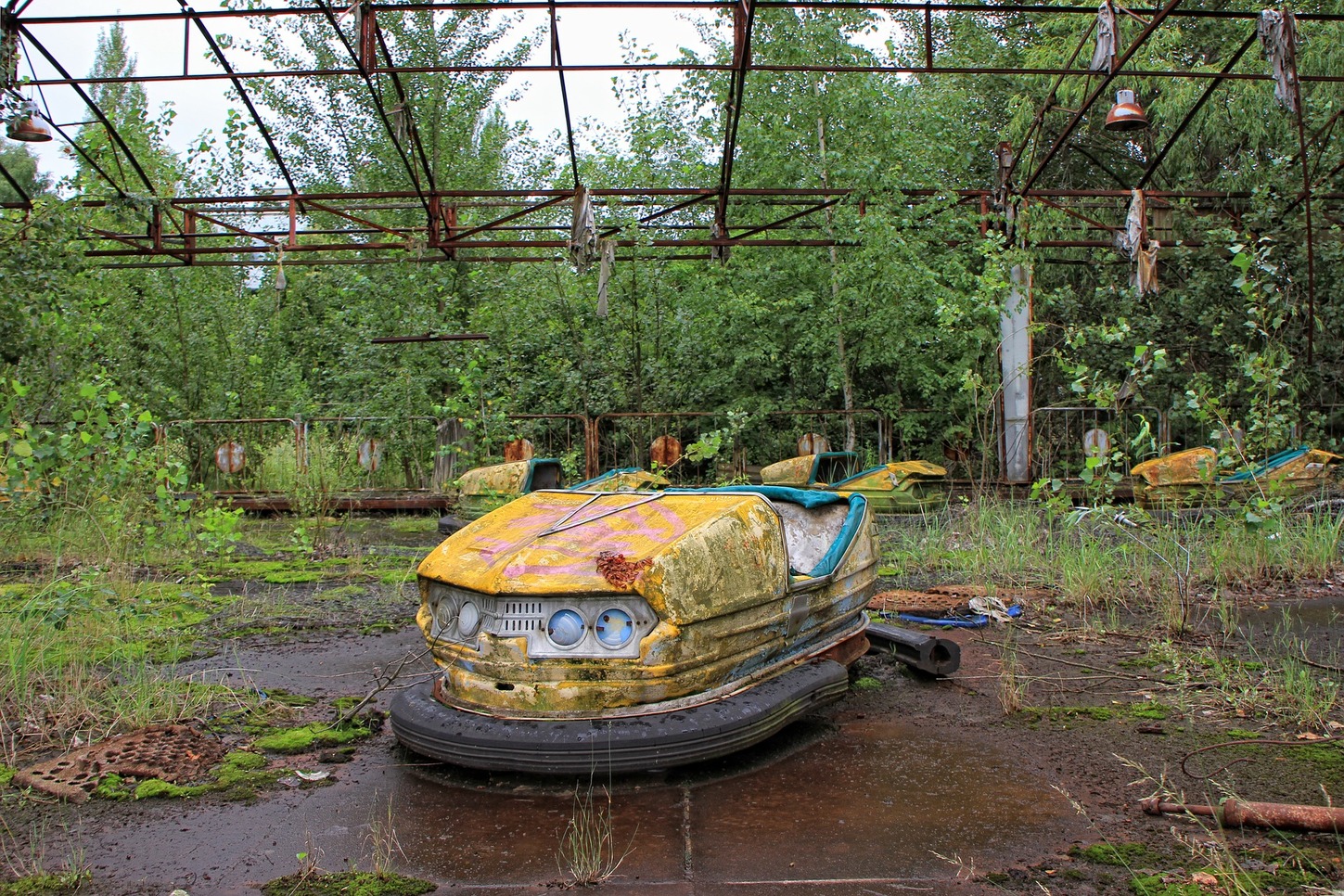 Abandoned playpark in Pripyat. Robarmstrong2/pixabay