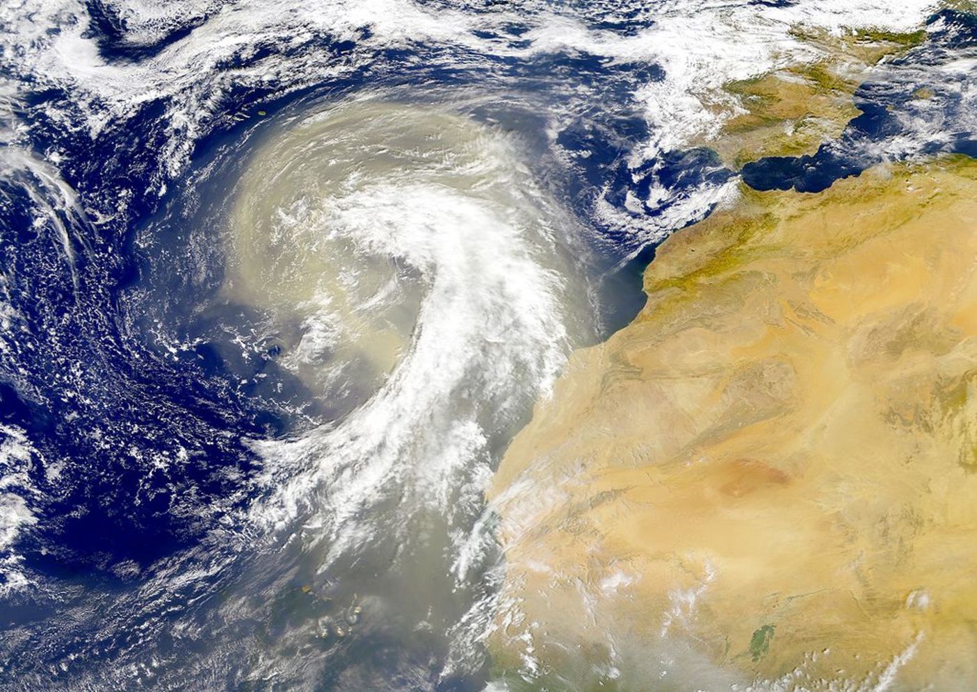 Sahara dust plume in 1998, heading over the north-east Atlantic Ocean. – Image Credit: NASA Visible Earth