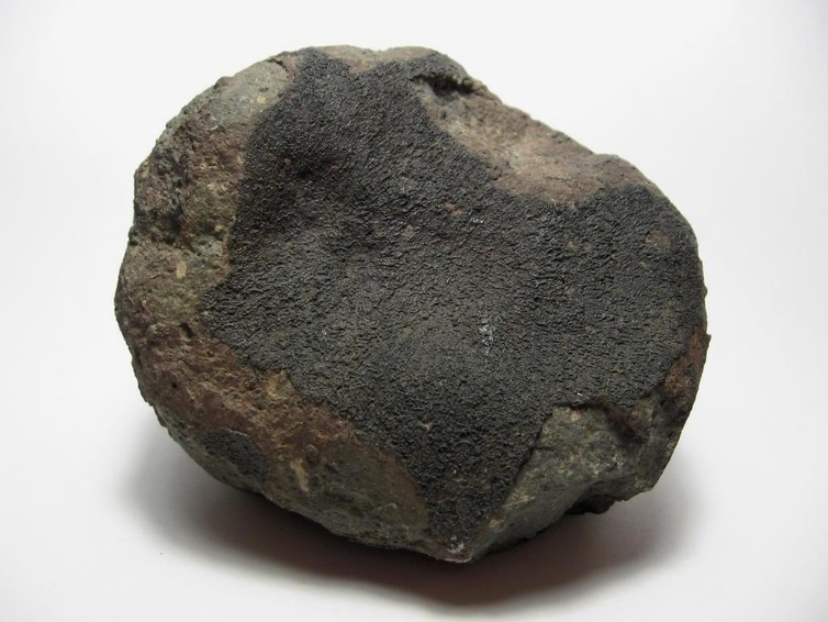 Carbonaceous chondrite meteorite that fell in Mexico in 1969 (weight 520g). - Image Credit: H. Raab/wikimedia, CC BY-SA