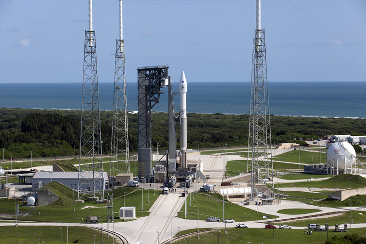 The United Launch Alliance Atlas V rocket is ready for launch. – Image Credit: NASA