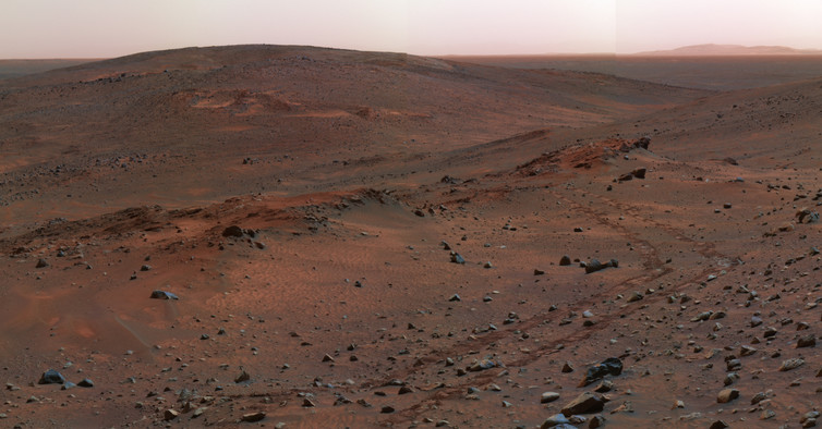 Panorama view of the Gusev crater on Mars, where the Spirit rover examined volcanic basalts. - Image Credit: NASA/JPL