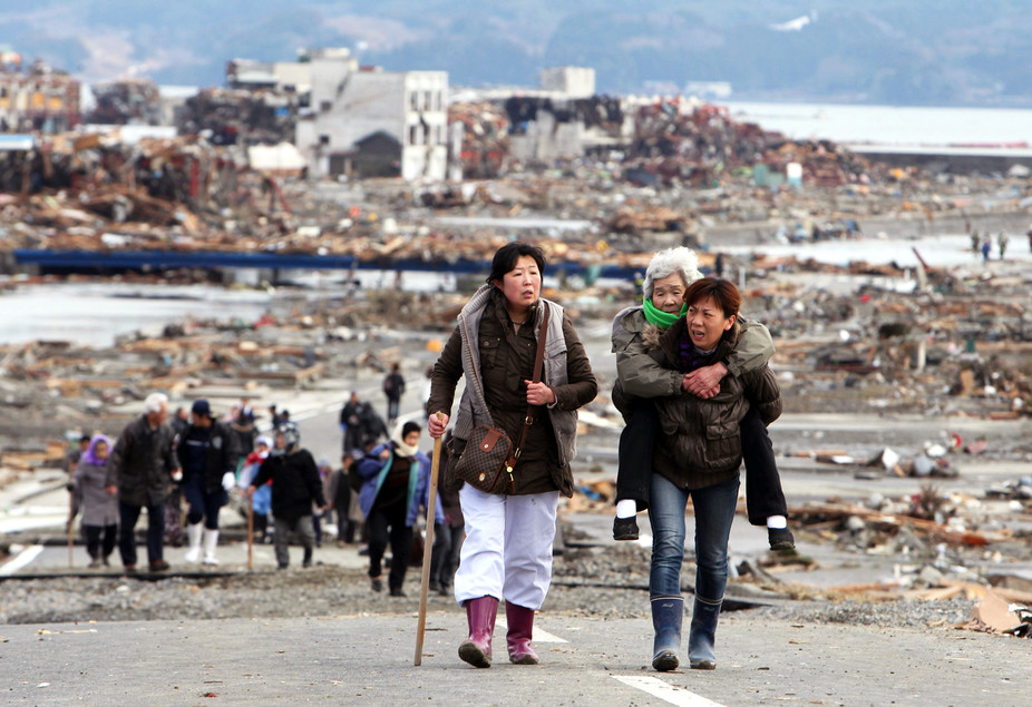 Survivors leave Tohoku a day after the March 11, 2011 earthquake and tsunami. - Image Credit: Warren Antiola/Flickr , CC BY-NC-ND