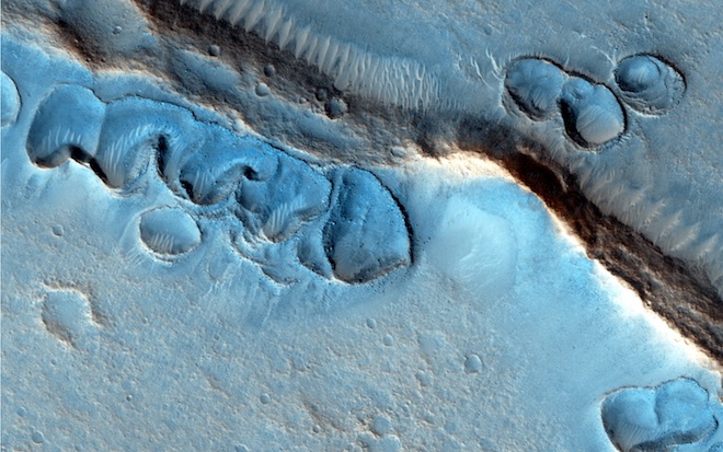 These odd ridges are still a mystery. Were they formed by glaciers? Oceans? -Image: NASA/JPL-Caltech/Univ. of Arizona