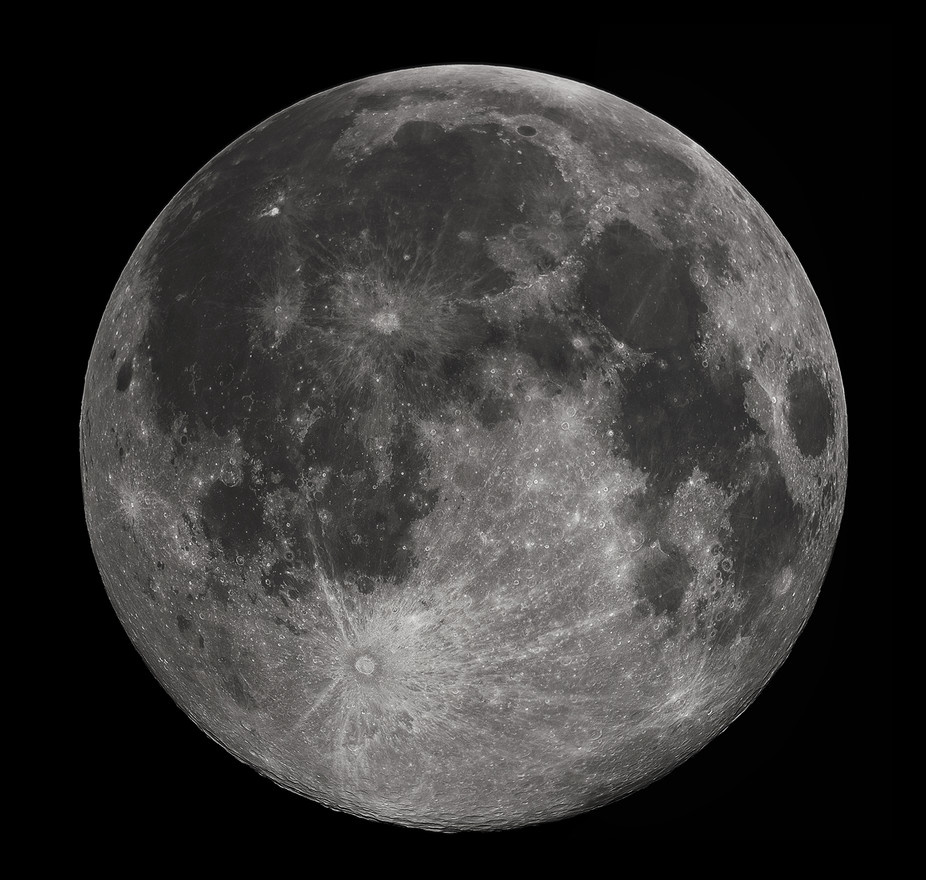Will the moon move from servant to equal? Gregory H. Revera/wikipedia, CC BY-SA