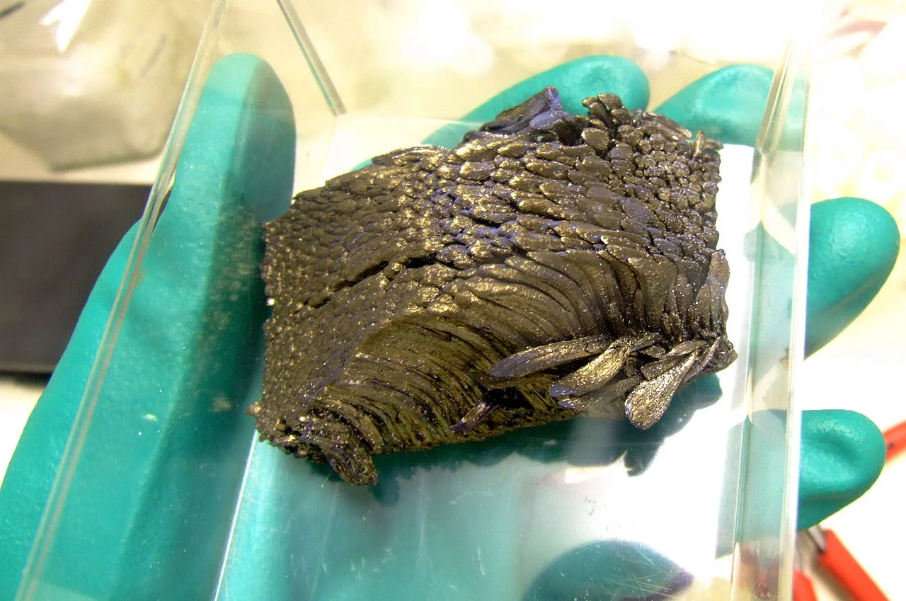 What are rare earths, crucial elements in modern technology? 4 questions answered
