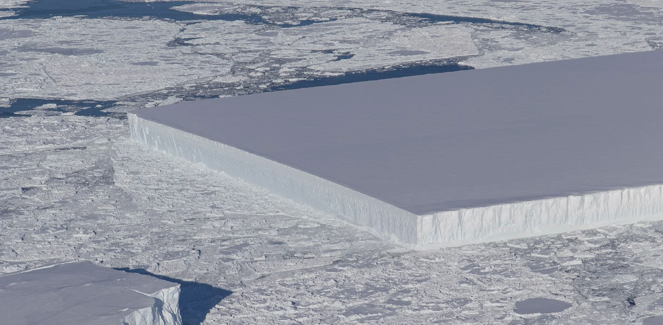 How a near-perfect rectangular iceberg formed