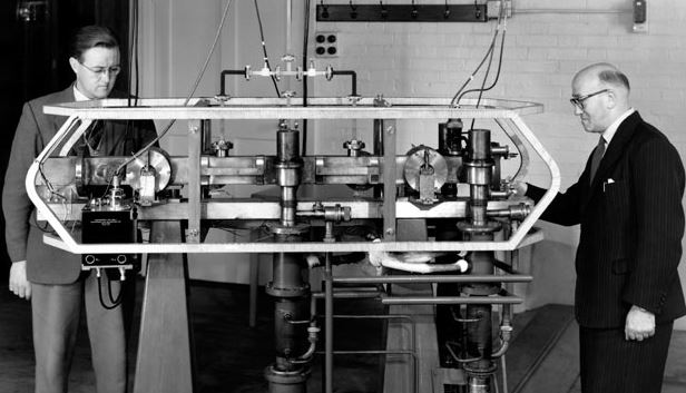 The world’s first caesium atomic clock was built at the UK National Physical Laboratory in 1955. Since then, it has been used to define the length of a second. Image: By National Physical Laboratory - Image Credit: National Physical Laboratory via Wikimedia Commons