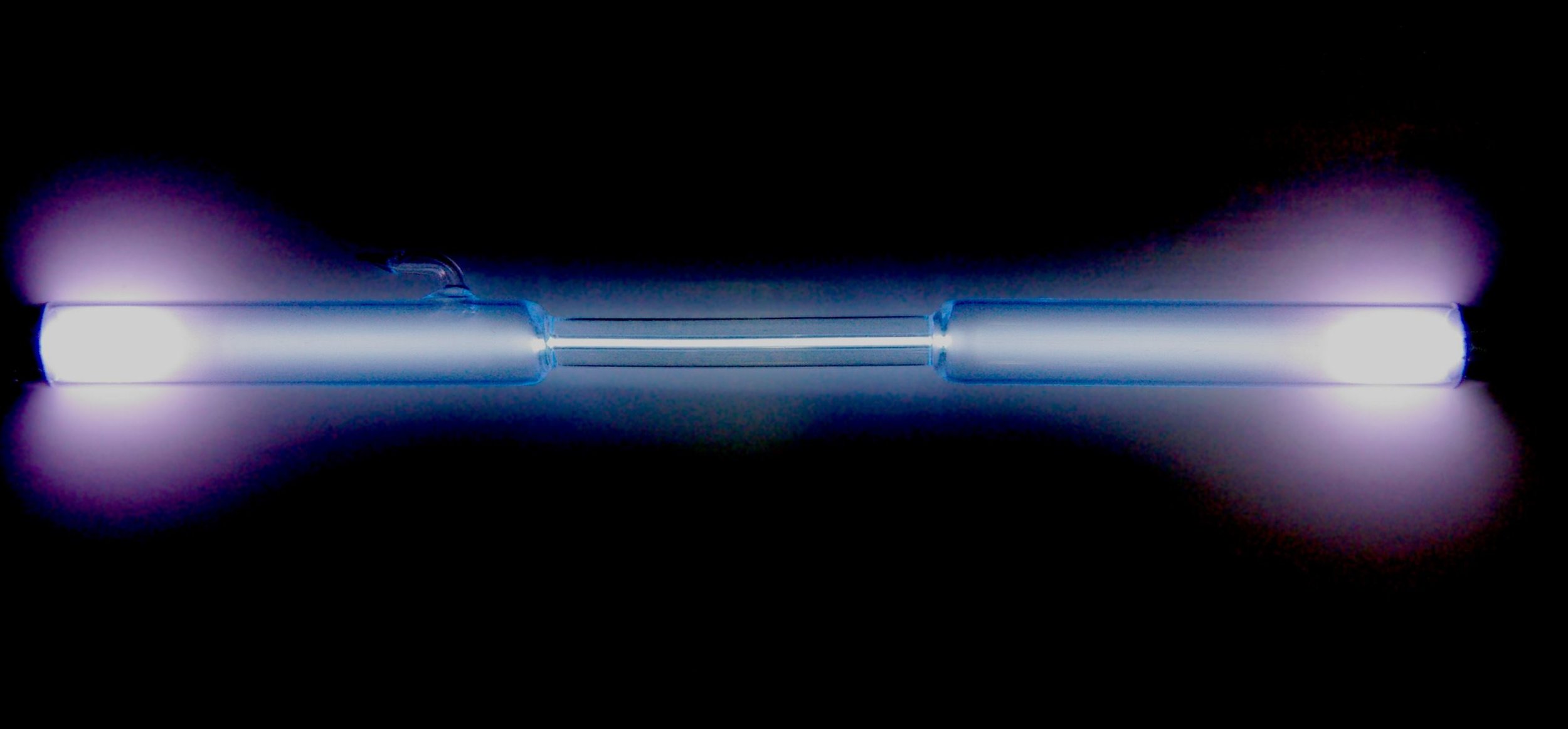 Xenon - Image Credit: alchemist-hp via Wikimedia Commons