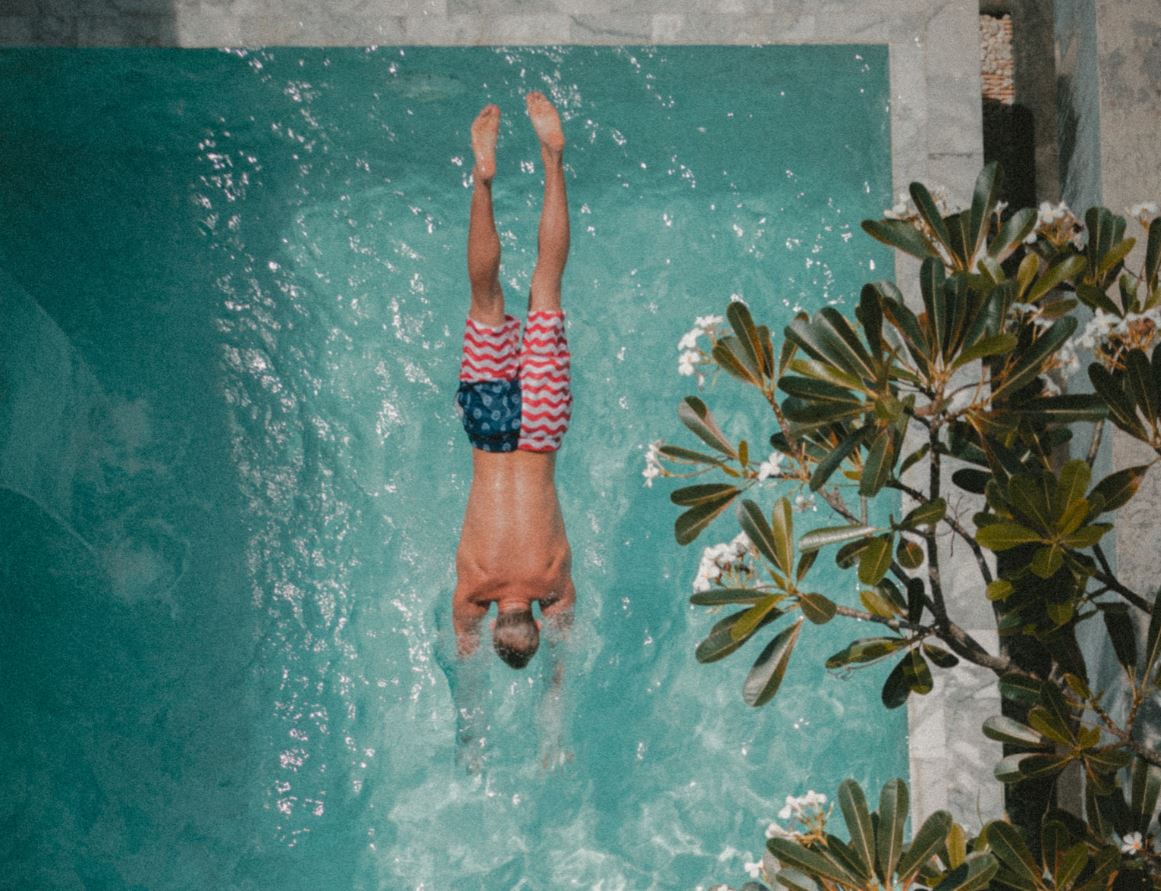 To avoid pain to the knee and other joints, try gentle exercise or swimming before taking on anything more vigorous if you are obese or overweight. - Image Credit: Derek Owens via Unsplash