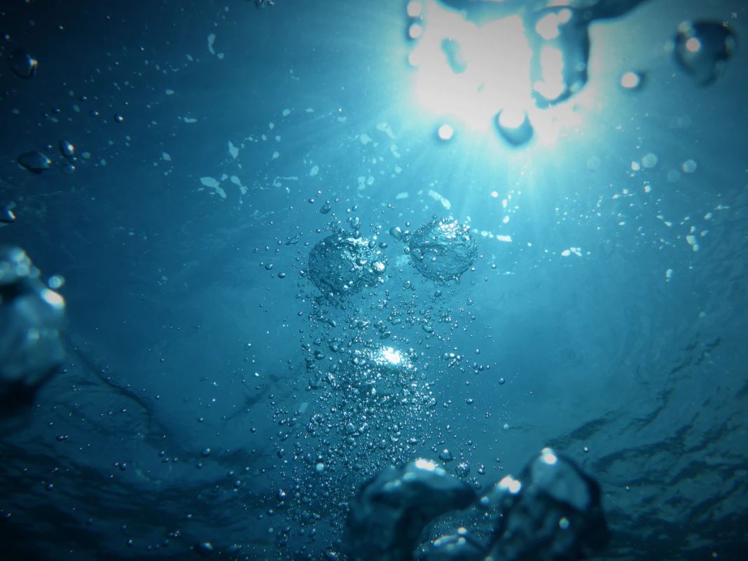 Enter cold water slowly - Image Credit: Jong Marshes via Unsplash