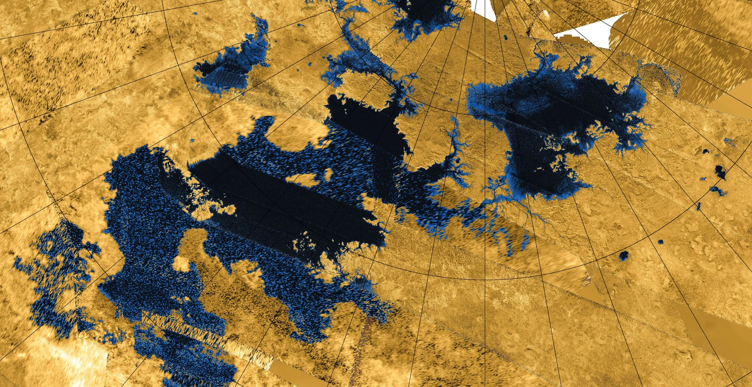 There are Ring-Like Formations Around the Lakes on Titan