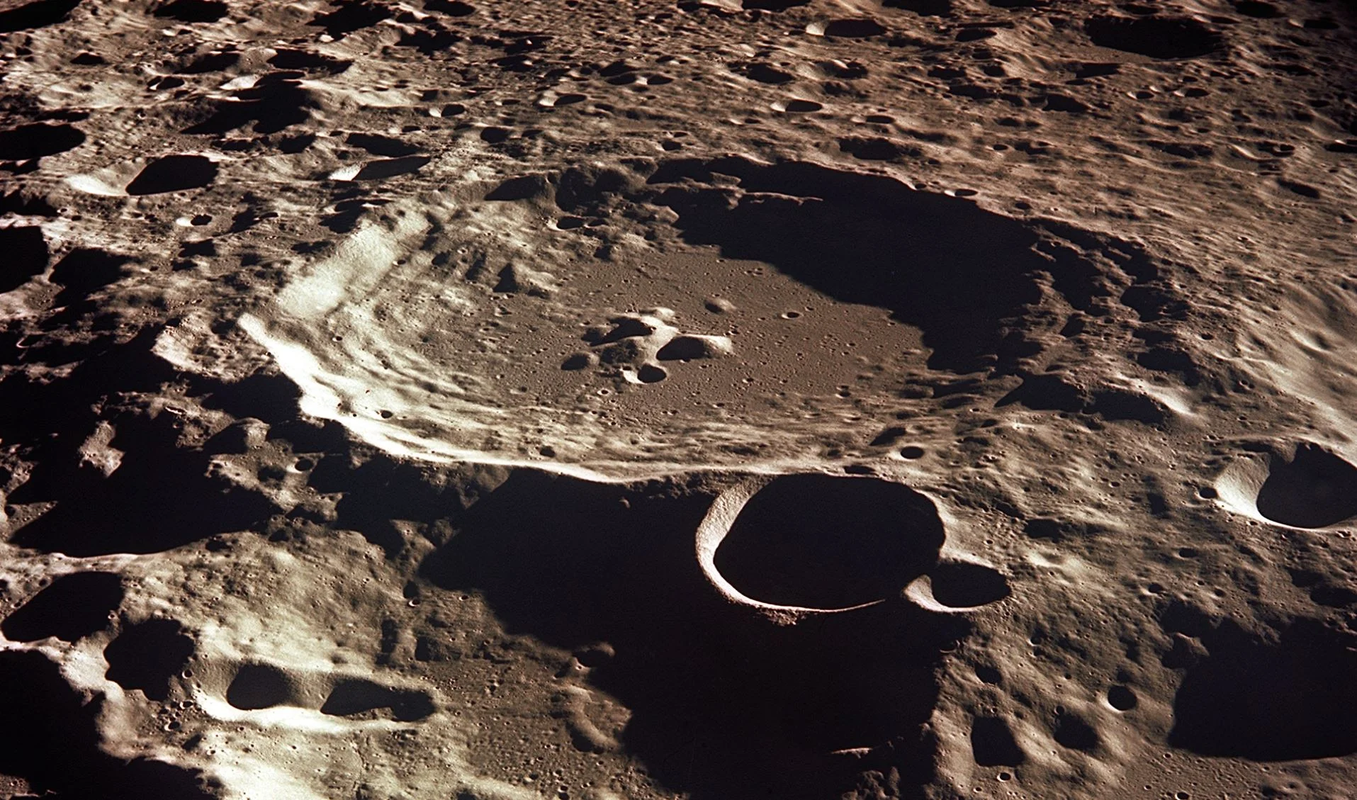 Why the Moon is such a cratered place