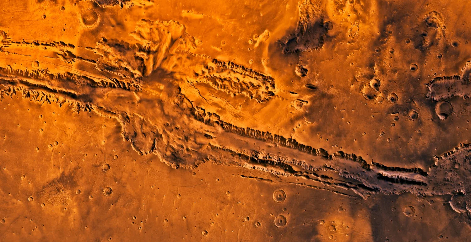 Microbial life on Mars might be hitchhiking on flying dust particles