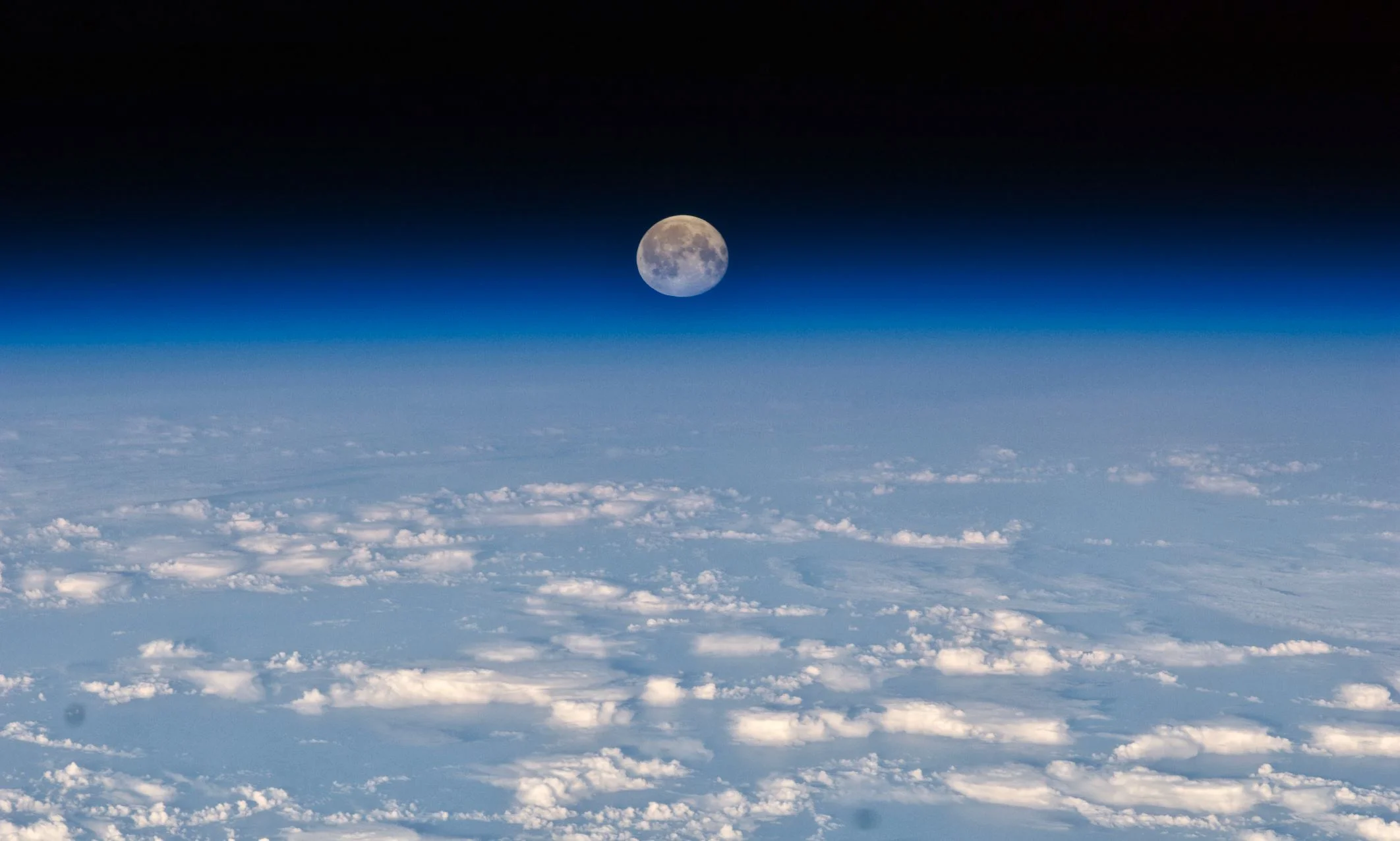 Scientists discovered how to extract oxygen from the moon's 'soil'