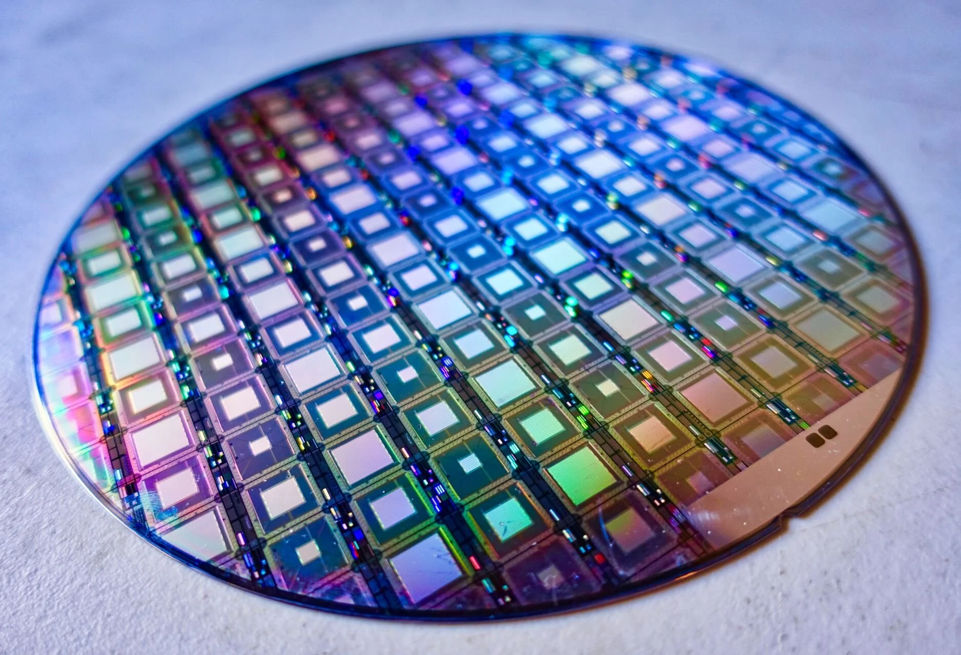 A quantum computing future is unlikely, due to random hardware errors