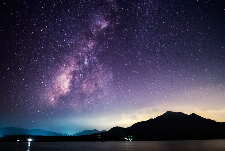 Why the night sky can tell us a fair bit about time. - Image Credit: ANON MUENPROM via Shutterstock / HDR tune by Universal-Sci