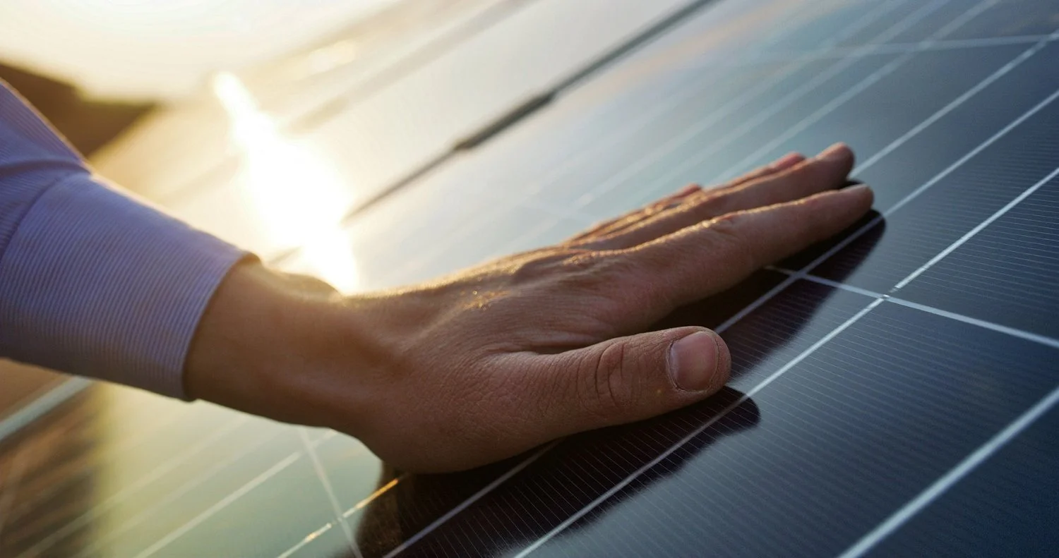 Belgian bioengineers aim to make roof-mounted hydrogen panels available for consumers by 2030