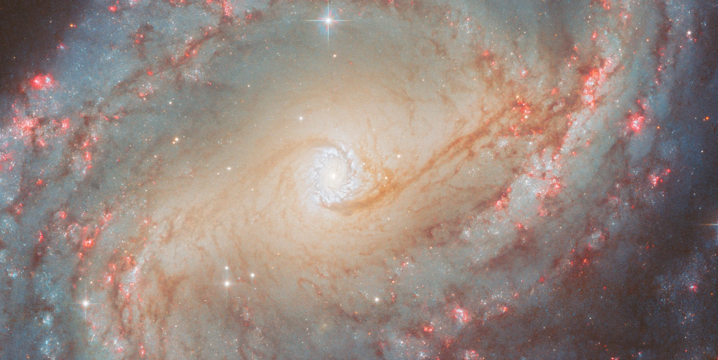 Galaxies shaped by dark matter - in-article -.jpg