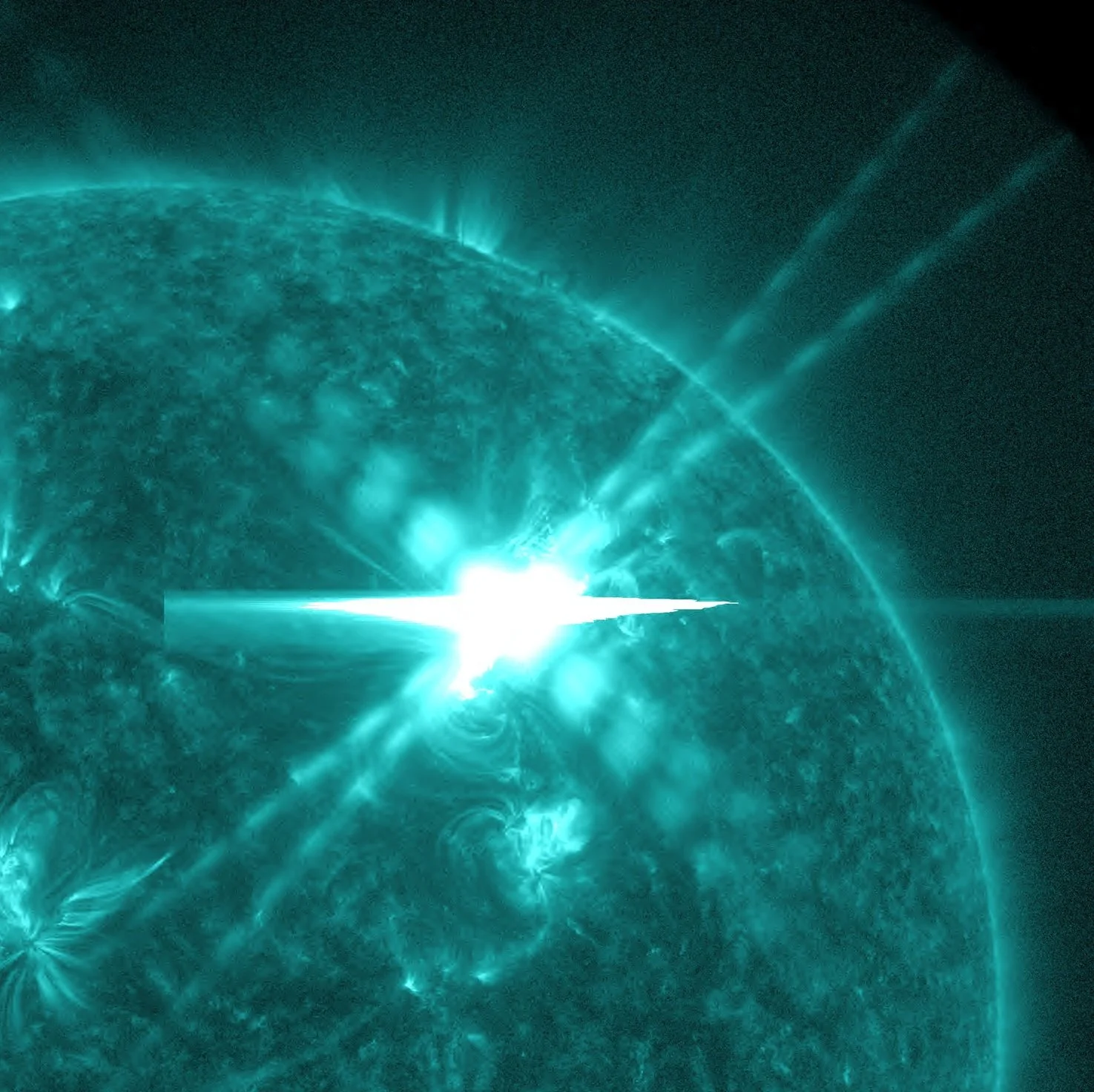 Huge solar flare.jpg