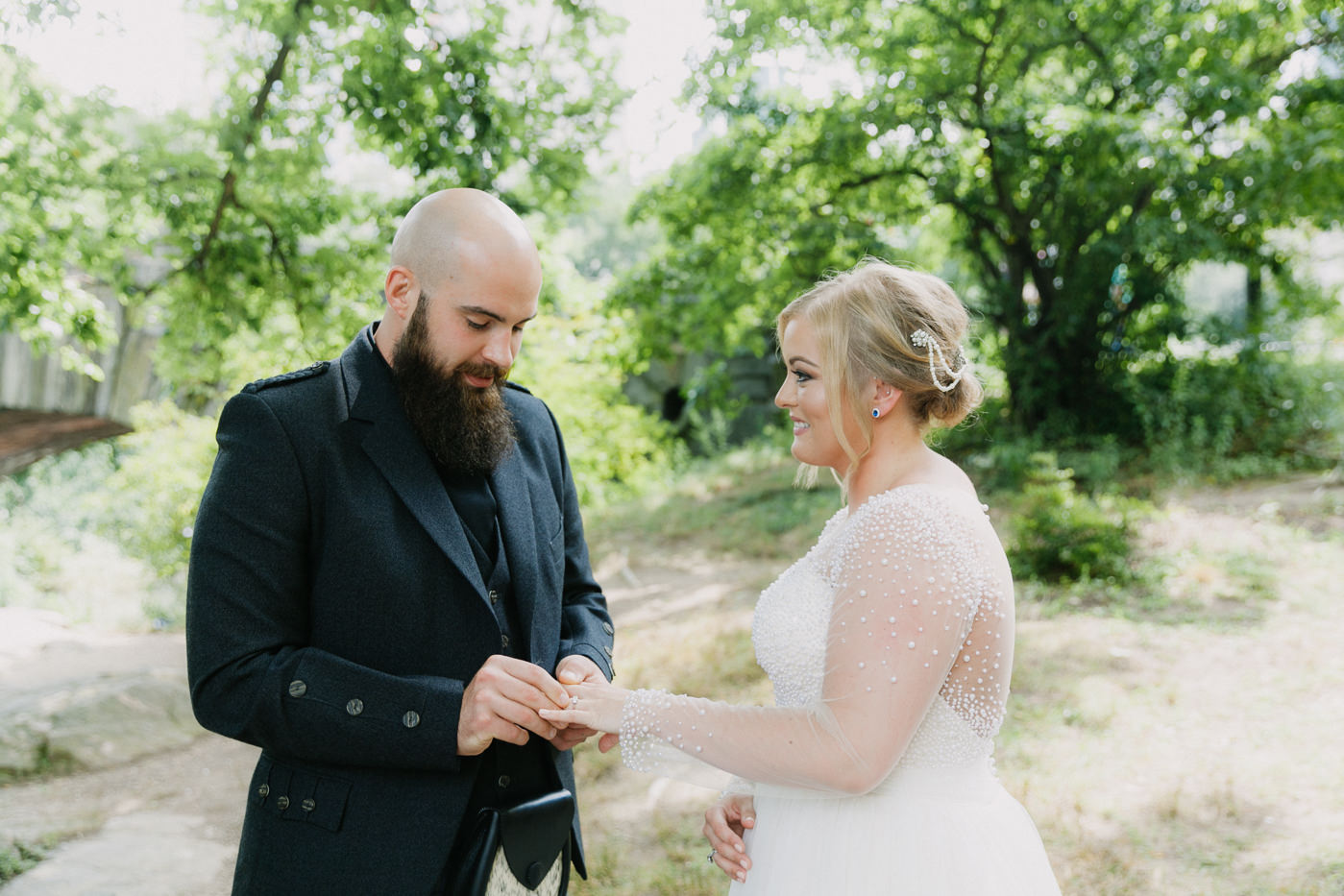 Central Park-Gapstow-bridge-wedding_H&K-42.jpg