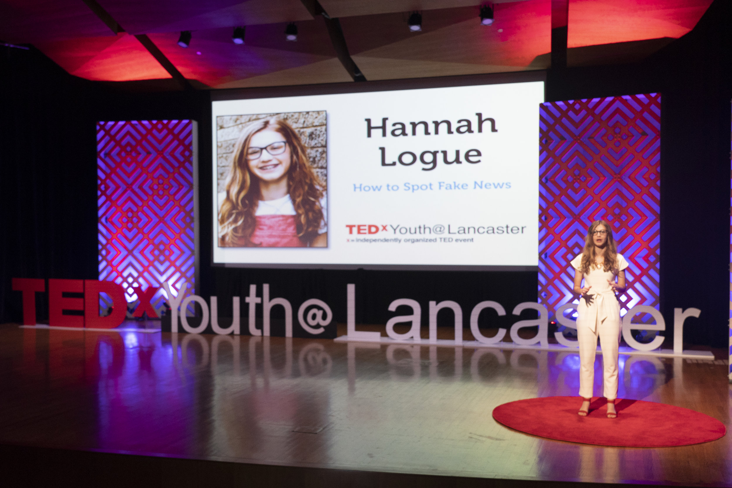 speaker-hannah-logue_48522590791_o.jpg