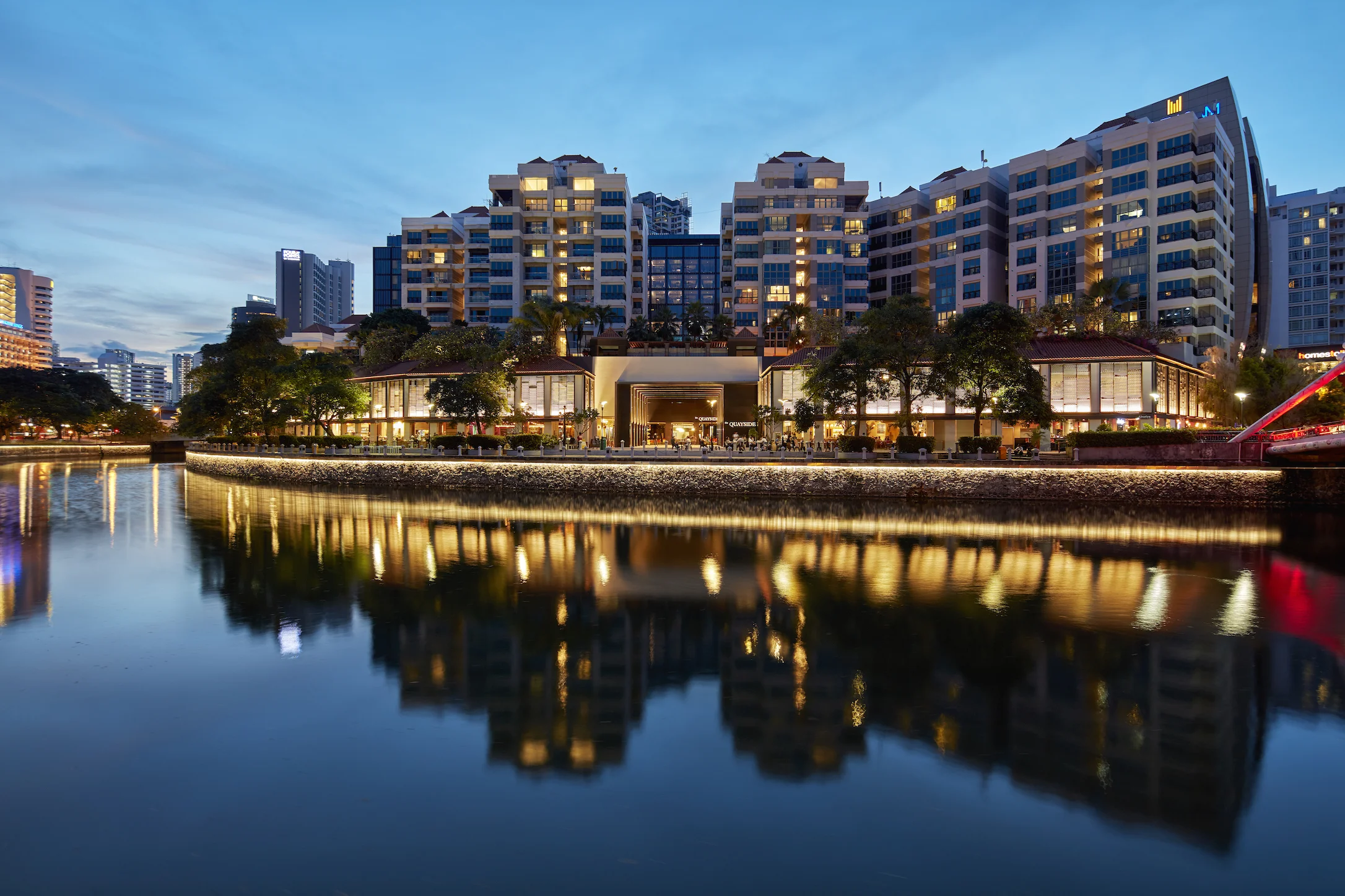 Quayside006_L.jpg