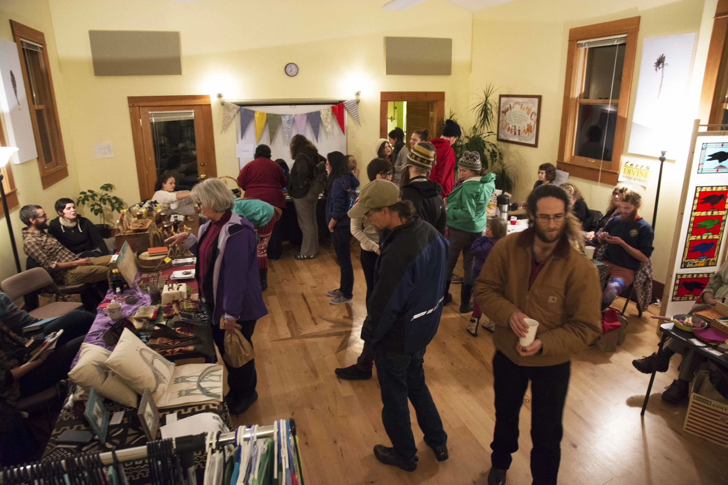 Apply for the Winter Craft Fair!