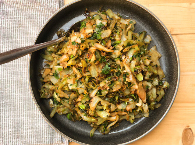 Stir-fried Cabbage with Sesame Oil
