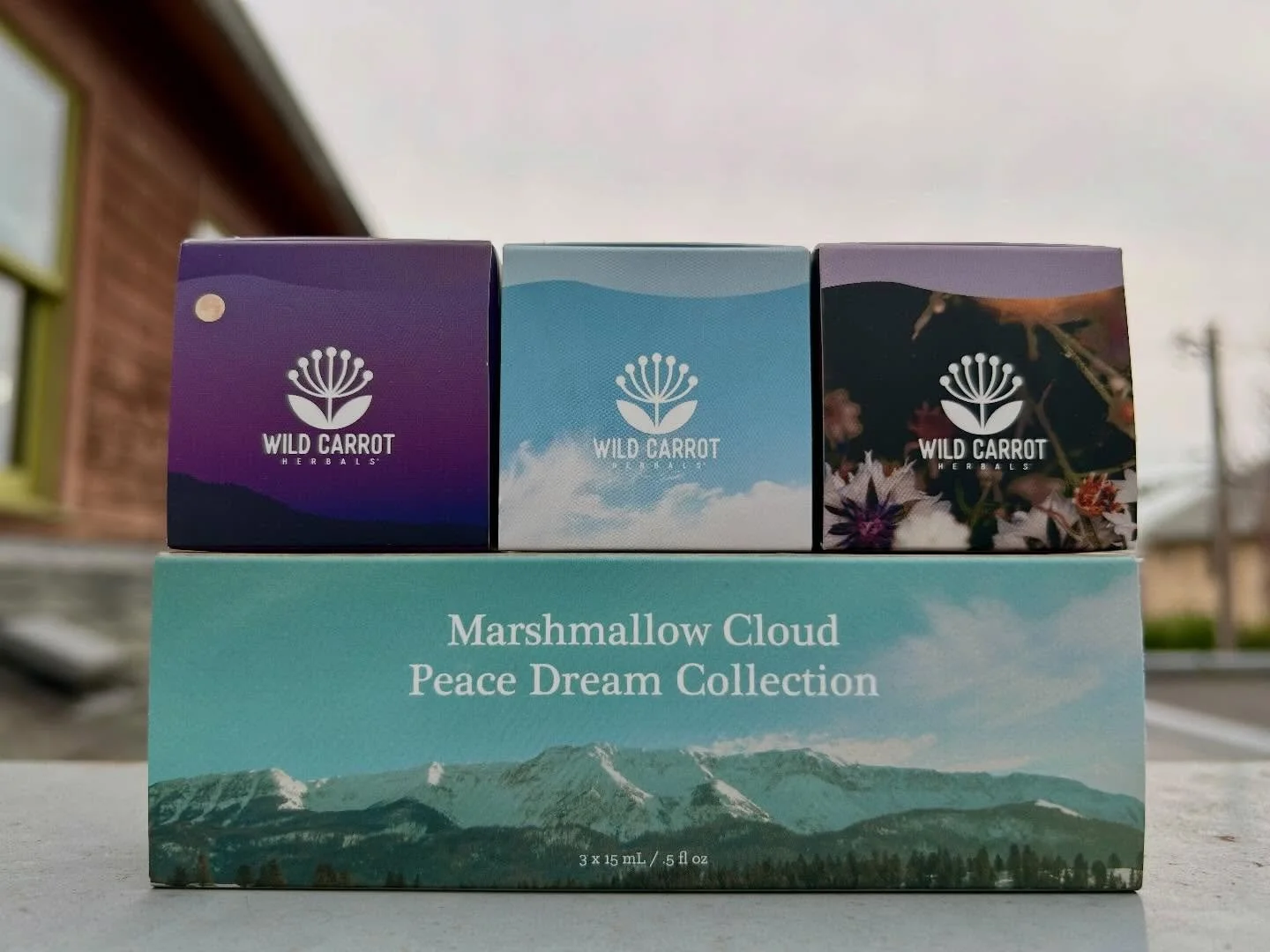 🥕Wild Carrot Herbals GIVEAWAY! 

In honor of Wild Carrot&rsquo;s 25th year in business, we&rsquo;re giving away a sample set of their marshmallow cloud collection! All of our Wild Carrot products are also 20% off through Tuesday, 3/3. 

Wild Carrot&