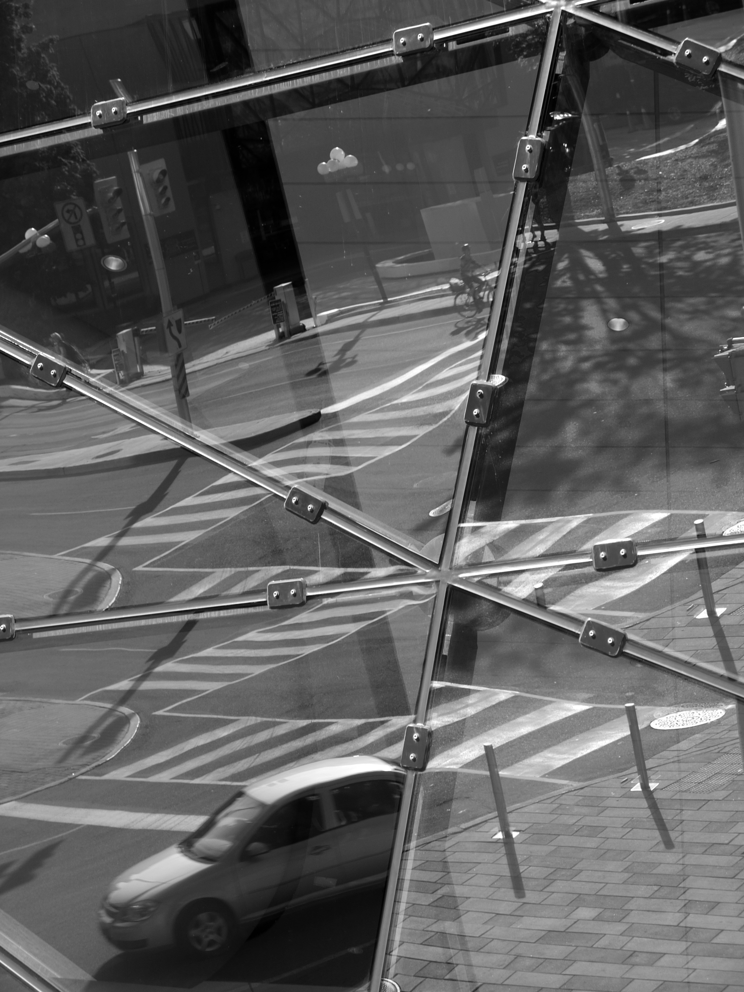 2012-Ottawa-cubist-crossing.jpg