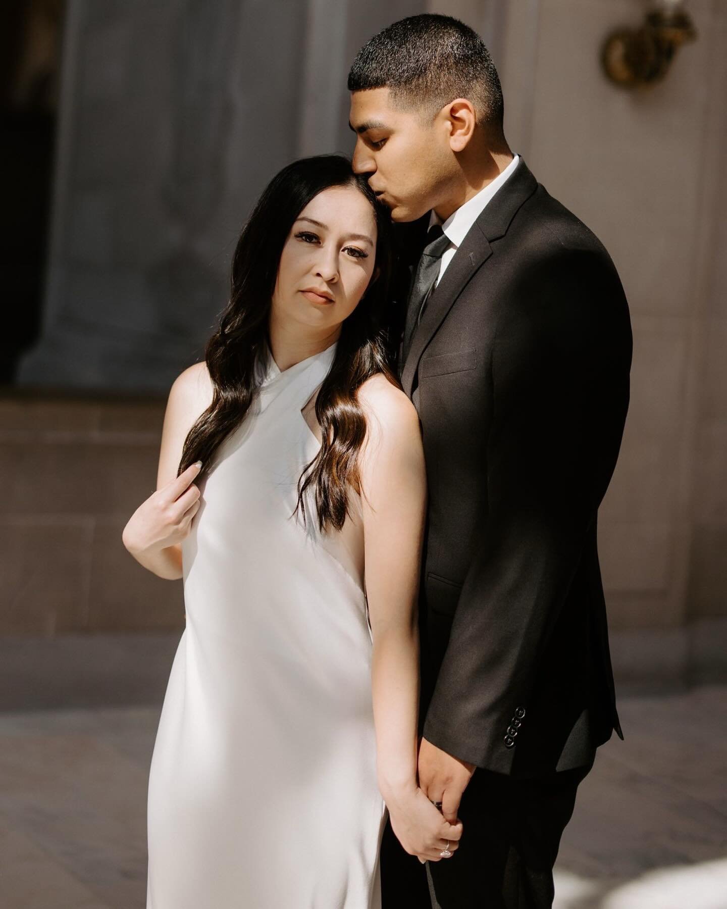 A little slice of Taylor + Oswaldo&rsquo;s best day inside City Hall