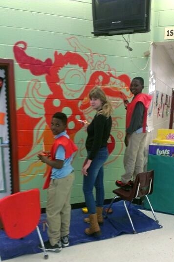perkerson_elementary_students_work_with_tcp_resident_1497.jpg