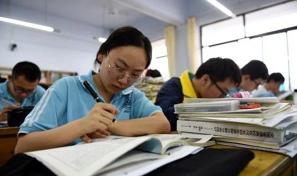 Apocalypse Never: Why Chinese Students Will Continue to Study Overseas in 2022 (And Where They’re Choosing to Go)