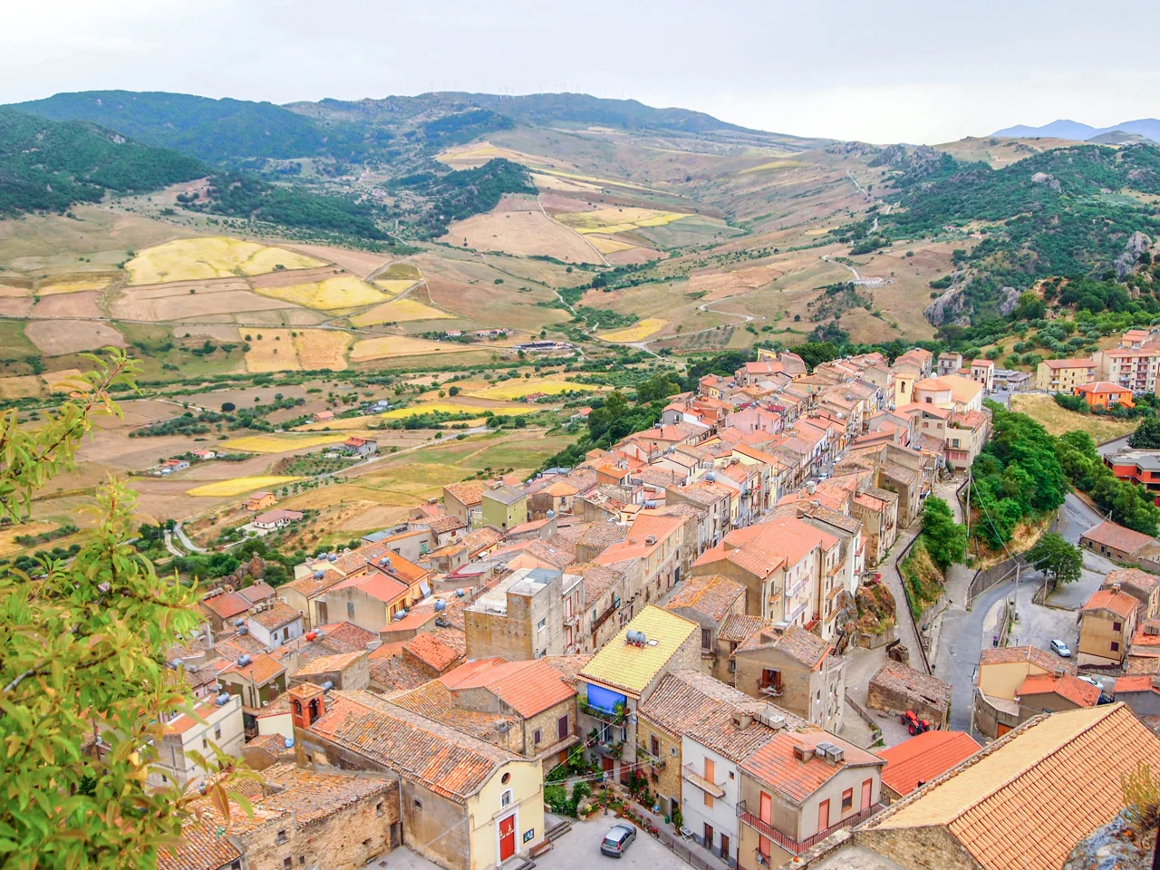 Numerous reasons to visit Sicily... anytime!