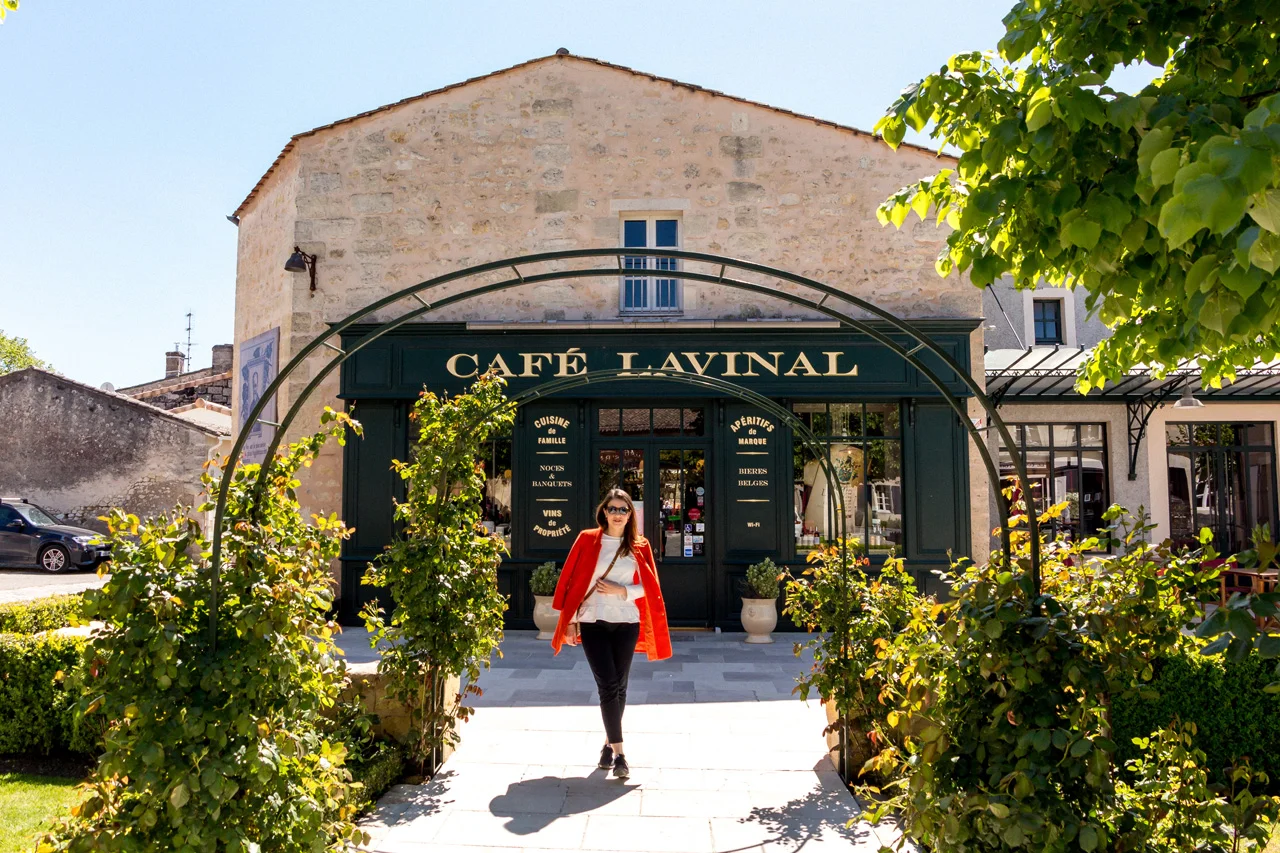 Cafe Lavinal, Bages
