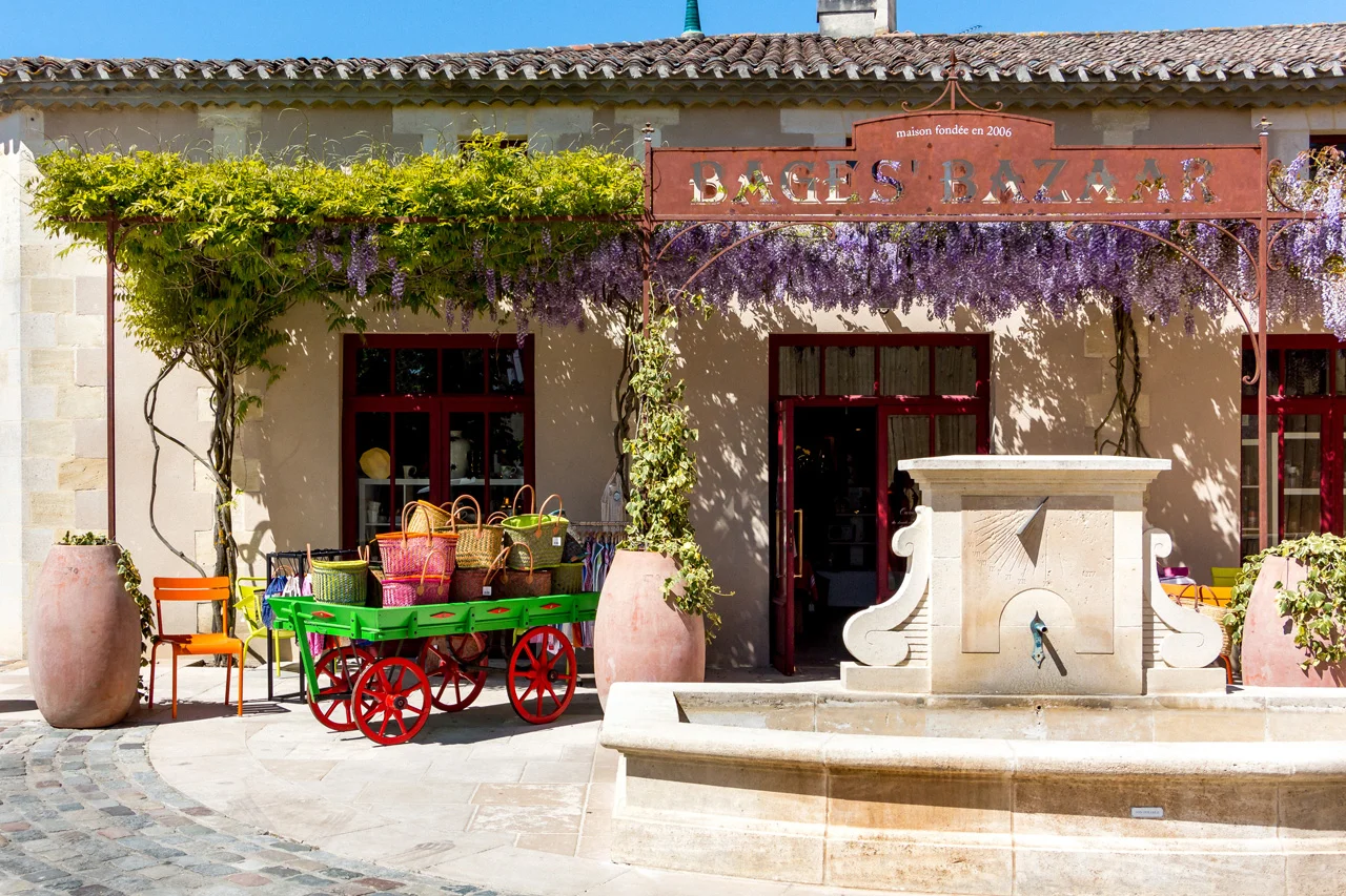 Bages Bazaar near Pauillac