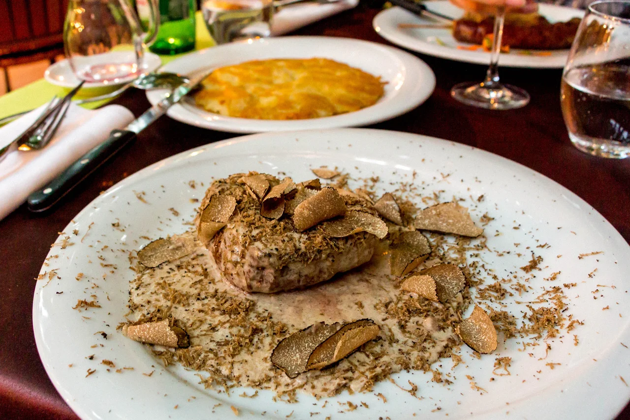 Steak with truffles in Konoba Malo Selo, Istria
